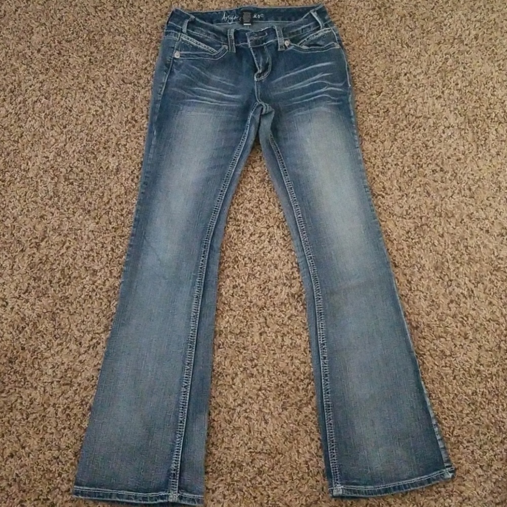 Jeans